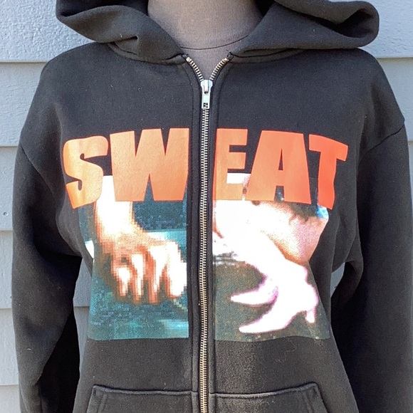 NWOT Charli XCX & Troye Sivan Tour Black Graphic Hoodie Small - Picture 2 of 7